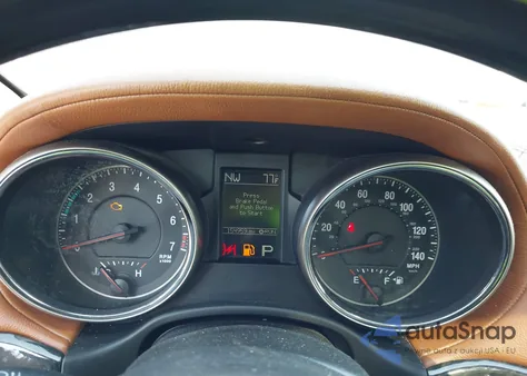 2012 Jeep Grand Cherokee Overland z USA, uszkodzony, nr VIN 1C4RJFCG8CC217735